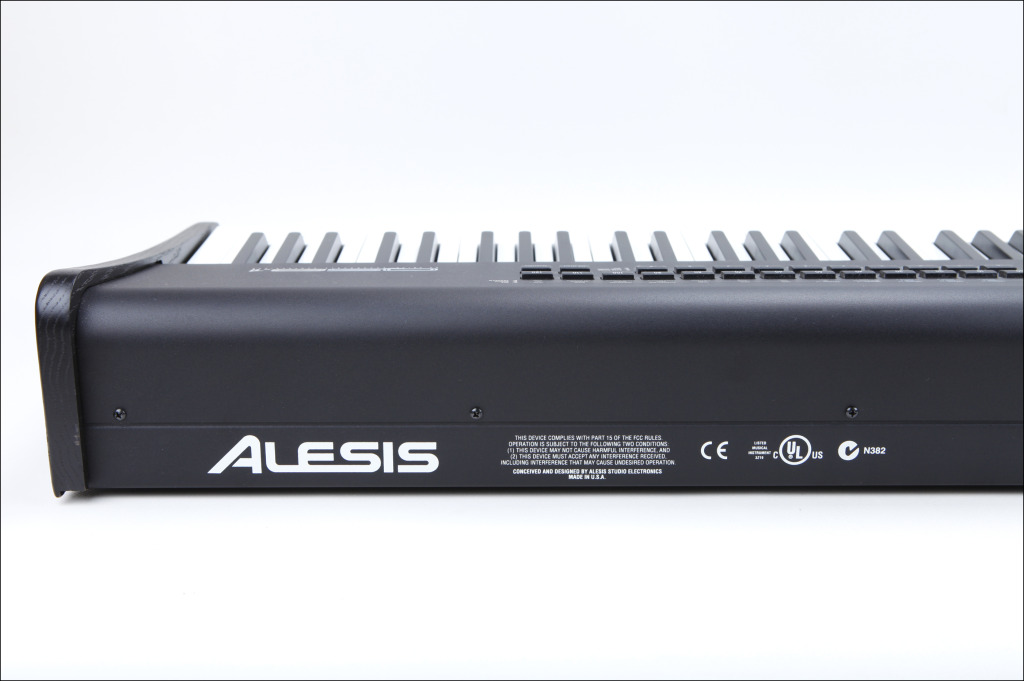 MATRIXSYNTHB Alesis QS8.1 keyboard/synthesizer
