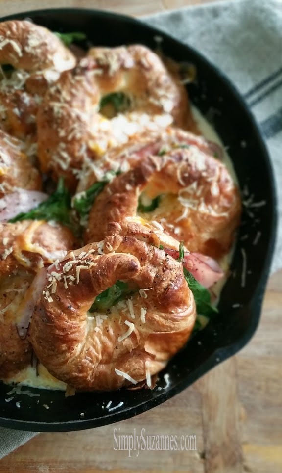 baked ham & cheese croissant