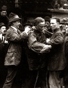 houdini straight jacket escape houdini straight jacket escape