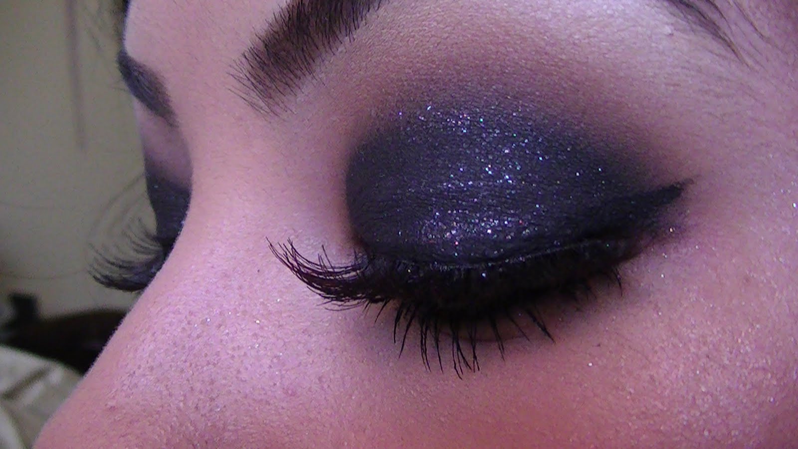 Ariel Hope Smokey Black Glitter Eyes