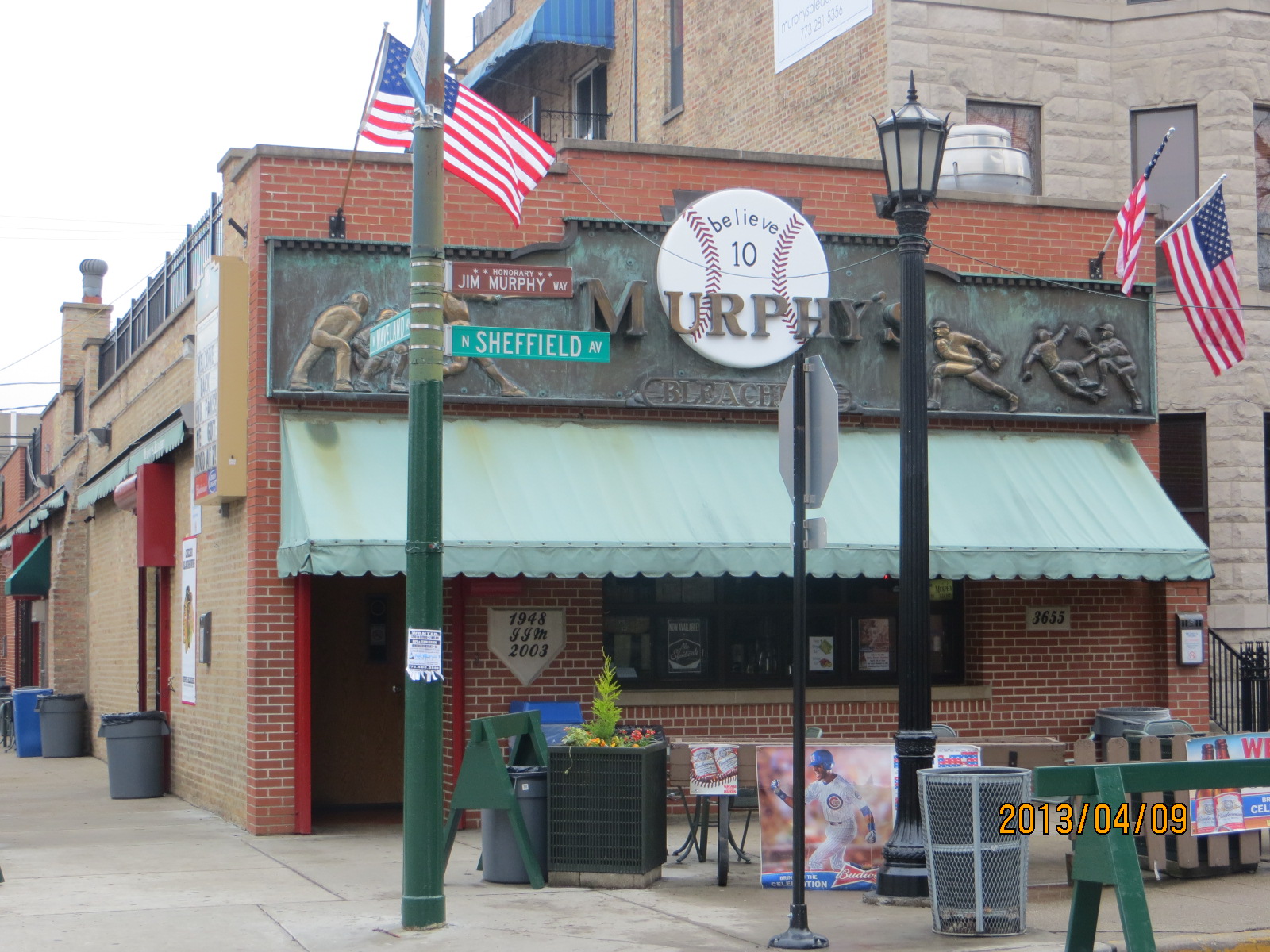 Jeeps Pubs Taverns and Bars Murphy's Bleachers (Chicago)