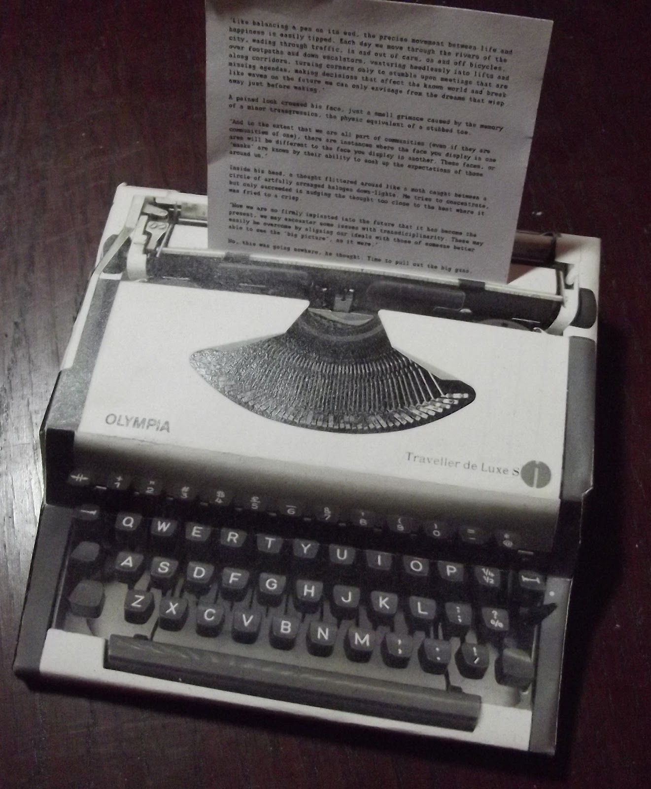 oz.Typewriter Making Paper Typewriters