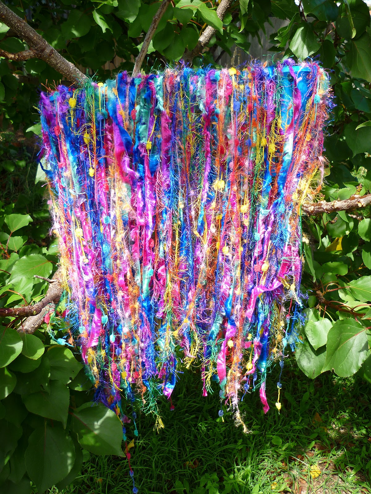 Mamma That Makes Round Fringe Blanket Pattern Giveaway!