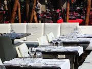. a lot of nice restaurants where enjoy a meal near the Barcelona beach (barcelona restaurant barceloneta)