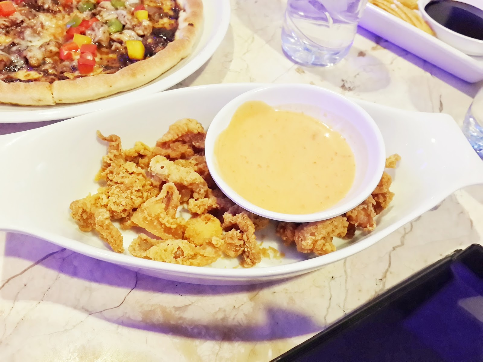 Asiknya Berbagi Pku Tempatmakanpekanbaru Local Pantry Cafe And