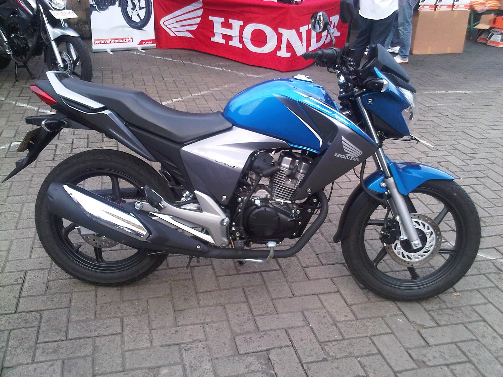 Blog Modifikasi Motor Honda New Megapro 150cc