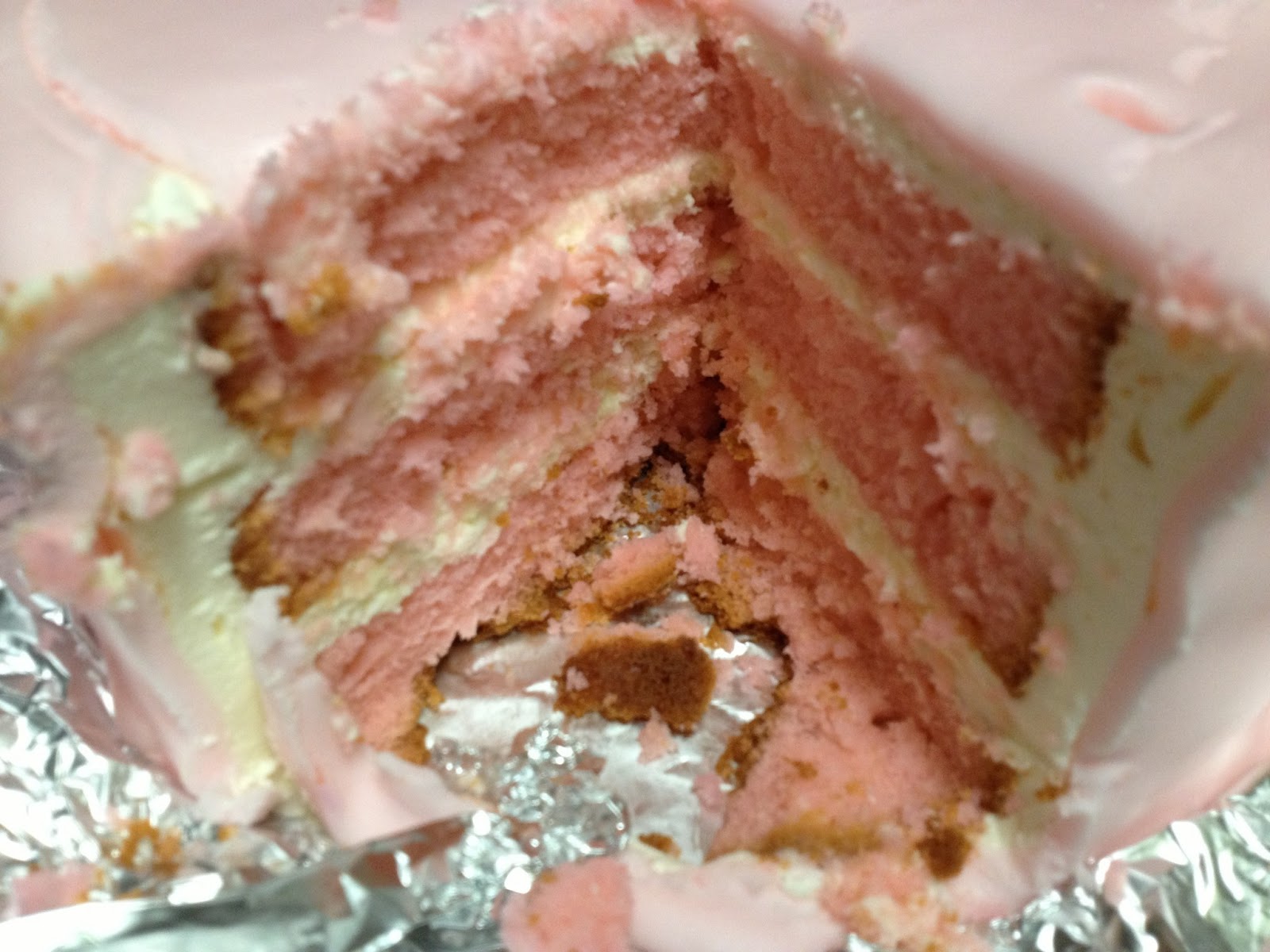 How To Freeze and Store the Top Tier of Your Wedding Cake This Fairy