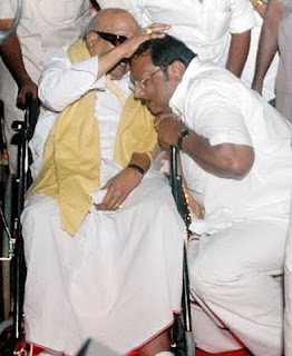 Azhagiri++Karunanidhi.jpg