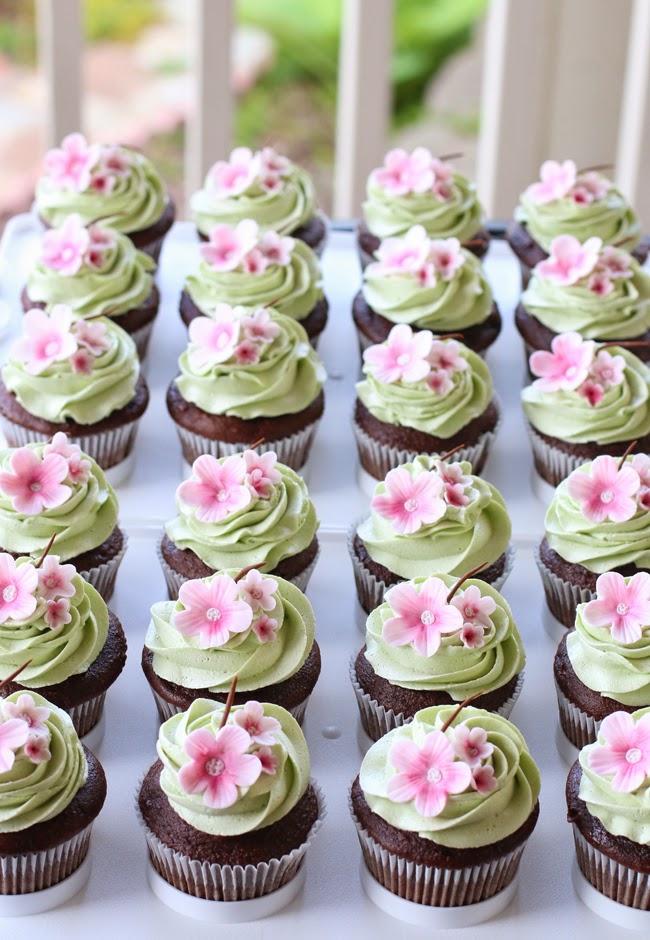 springtime cupcakes / Grace Cakery