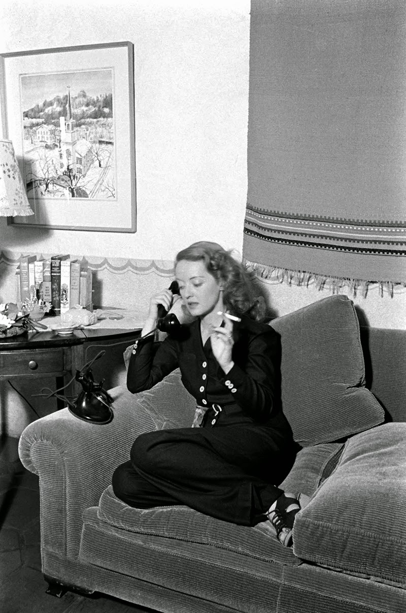 Amazing Historical Photo of Bette Davis in 1938 