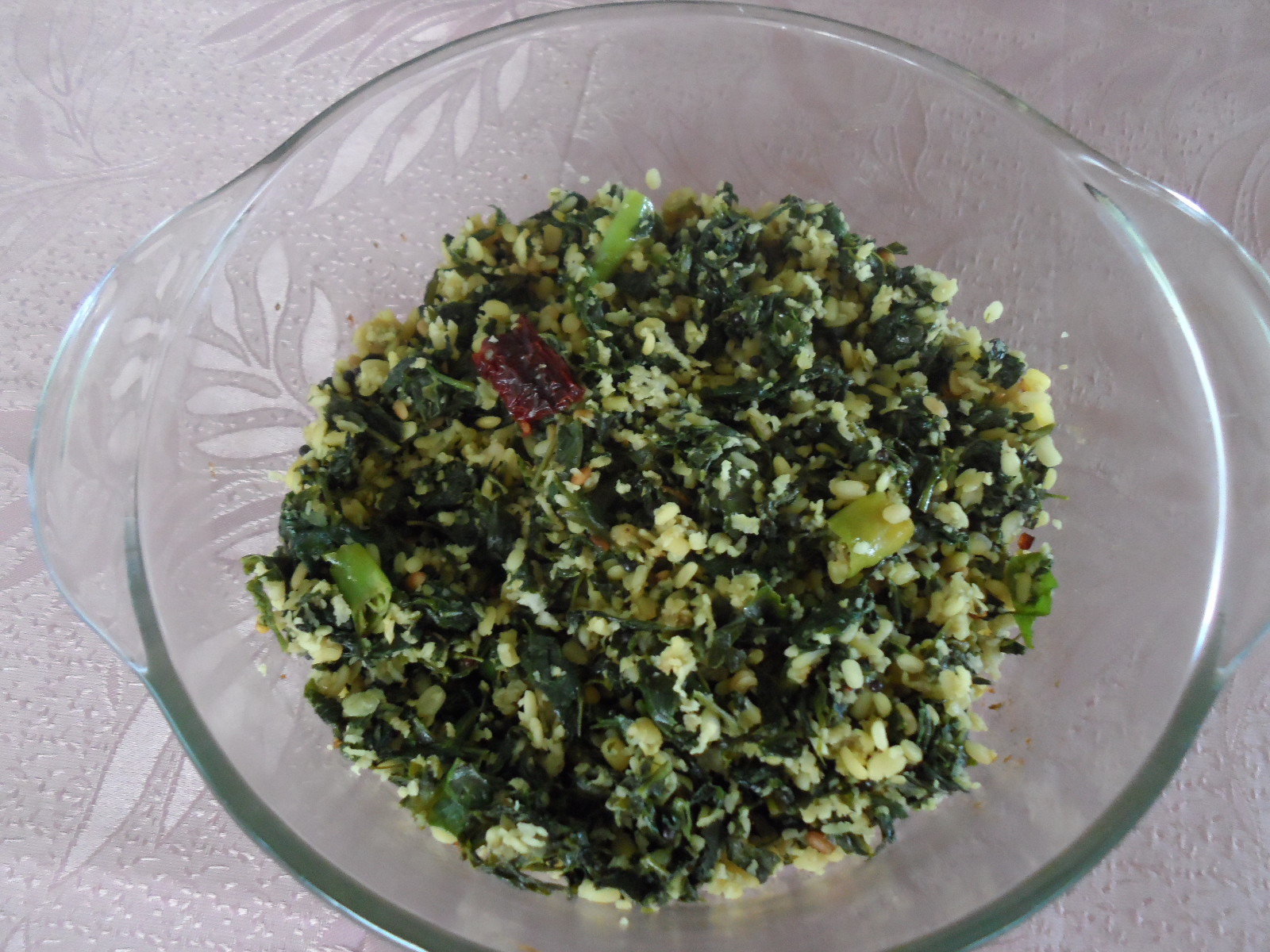 Beshana Indian Samayal Manathakkal keerai poriyal/ Curry with leaves