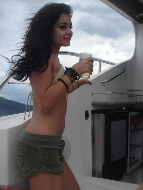 Vanessa Hudgens Hot