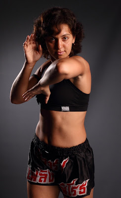 campeona mundial , Muay tai , Valentina Shevchenko , Antonina Shevchenko , Svetlana Usmanova , Lina Lansberg , El-Hilali Rachida - Antonina Shevchenko es campona mundial de Muay Thai
