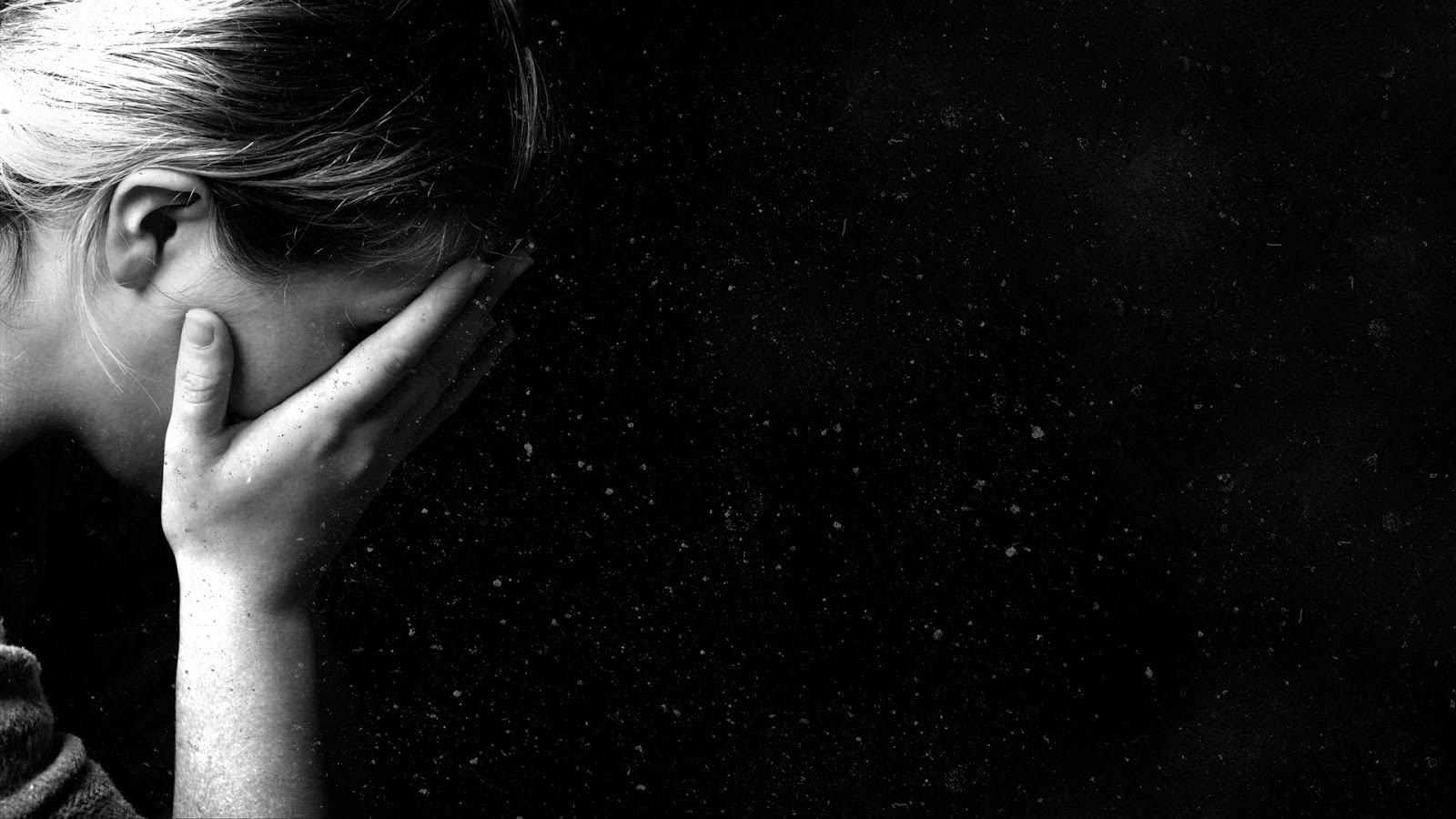 Черно Белое Фото Девушек В Депрессии