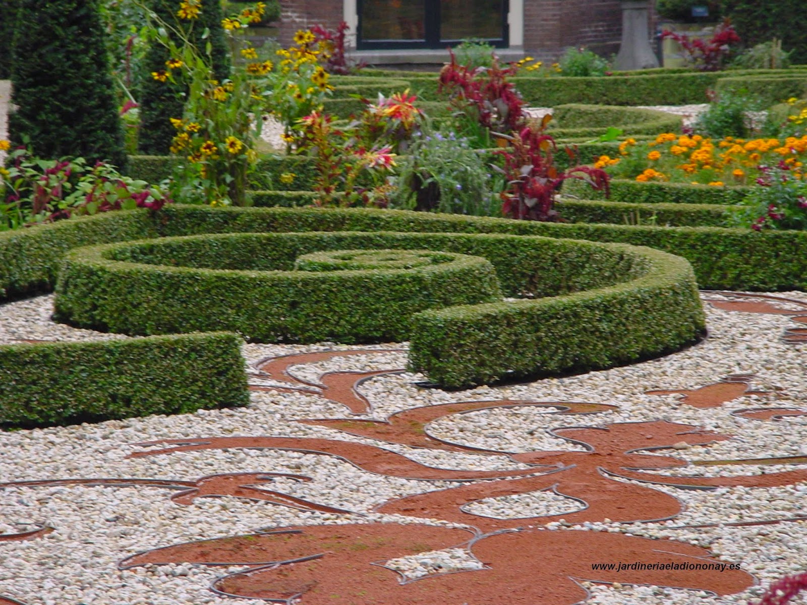 Jardineria Eladio Nonay: EMPLEO DE GRAVA Y CONSEJOS ÚTILES (Jardinería