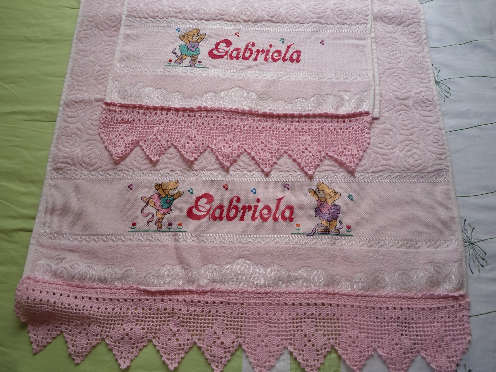 : Ponto Cruz-Toalhas ursinha bailarina