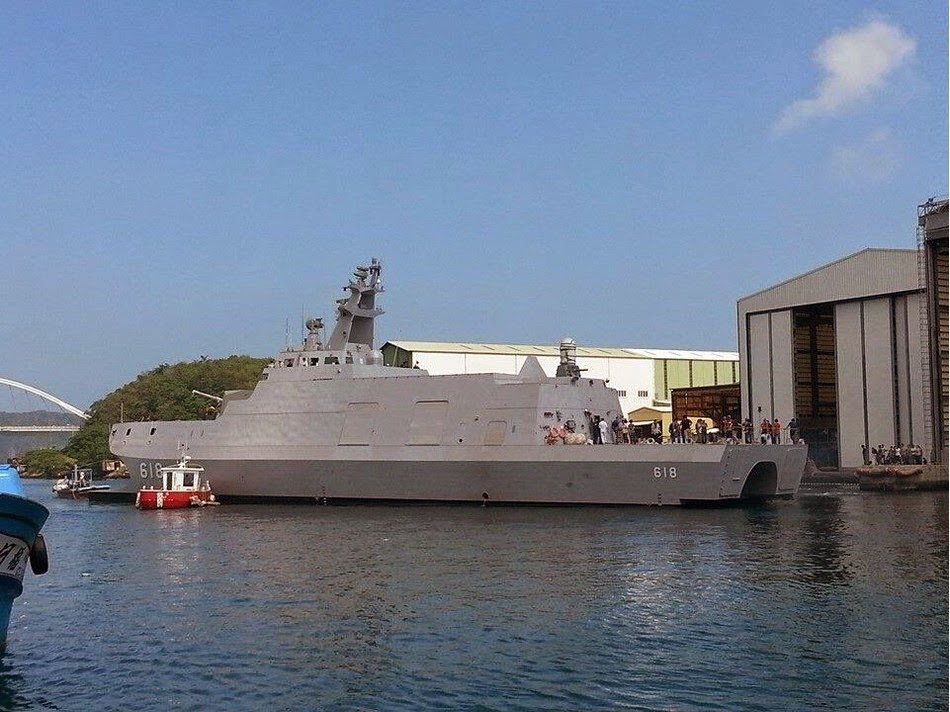 Taiwan%27s%2Bstealth%2Bcatamaran%2Bship%