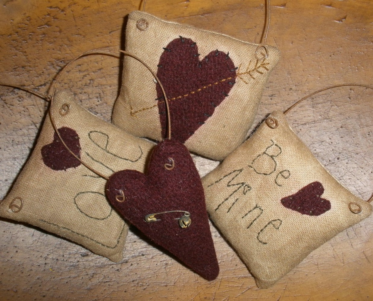 Teresa's Primitive Treasures A Valentine Ornament Kit now Available!