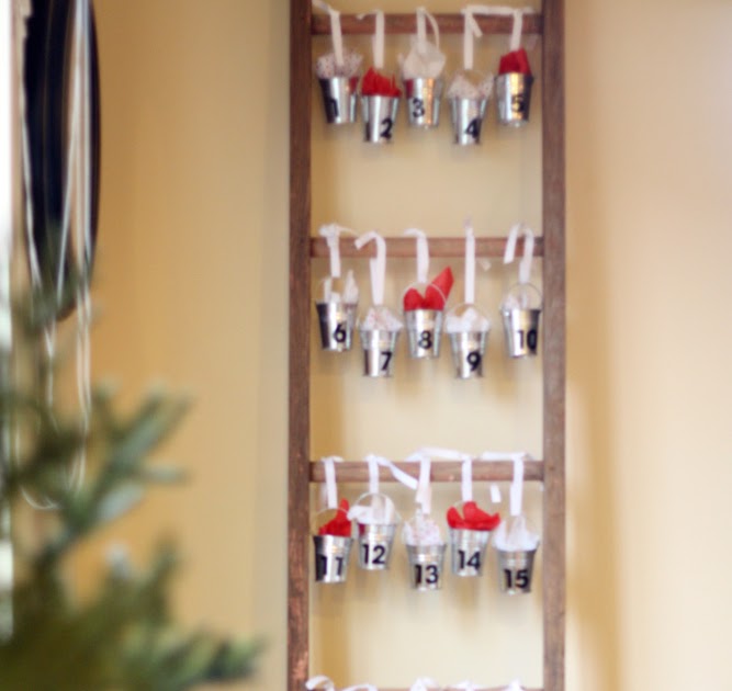 Classic Farmhouse diy idea Bucket Ladder Advent Calendar