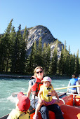 Floating op Bow River