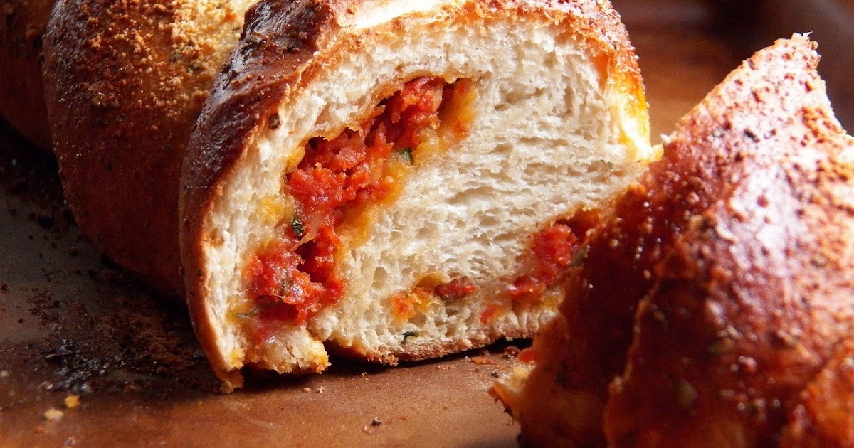 Comfy Cuisine Pepperoni Bread Twist