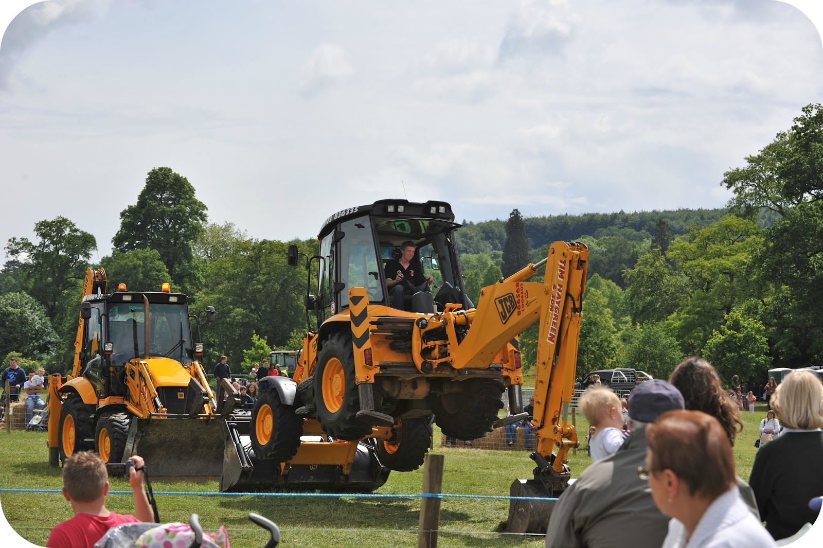 Win a Family Ticket to Tractor Ted's Big Machines Weekend at Bowood House