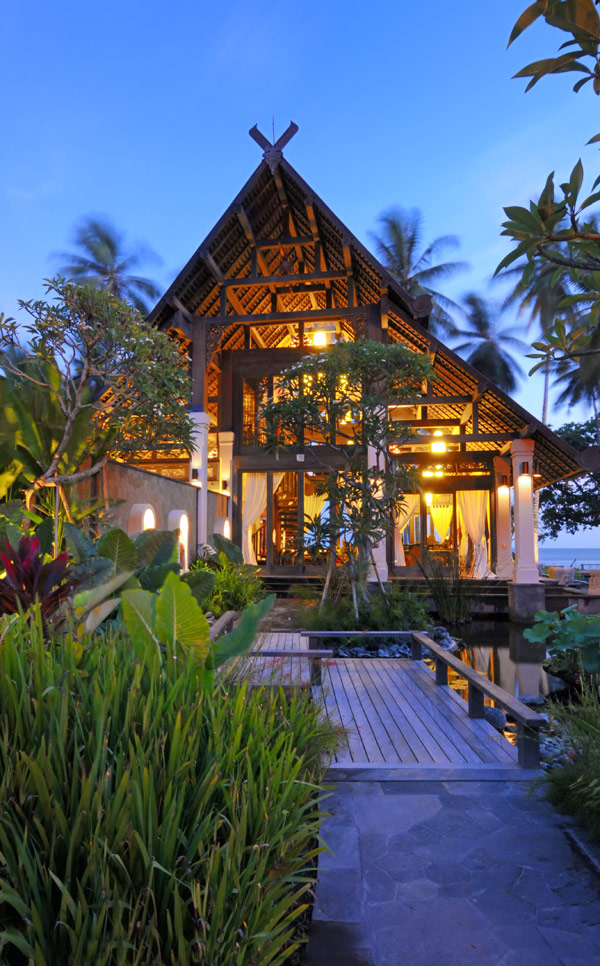 Jasri Beach Villas, The Lush Jungle Of East Bali - Amazing Home Design