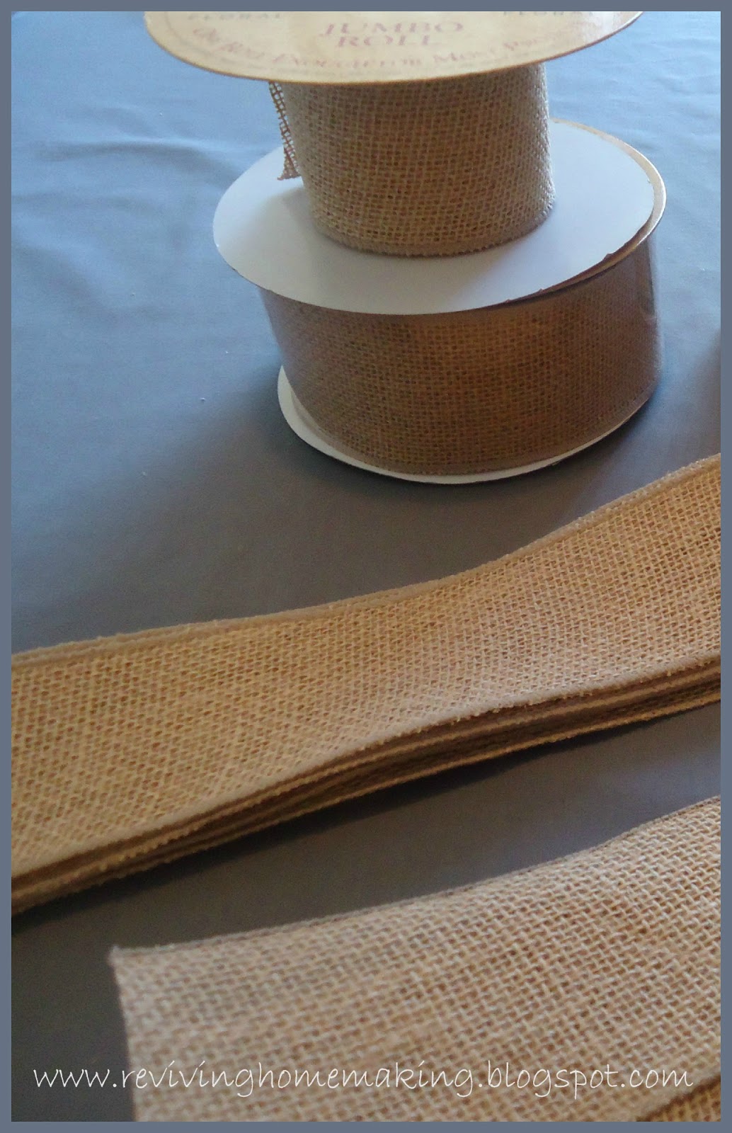 Reviving Homemaking DIY Woven Burlap Placemat