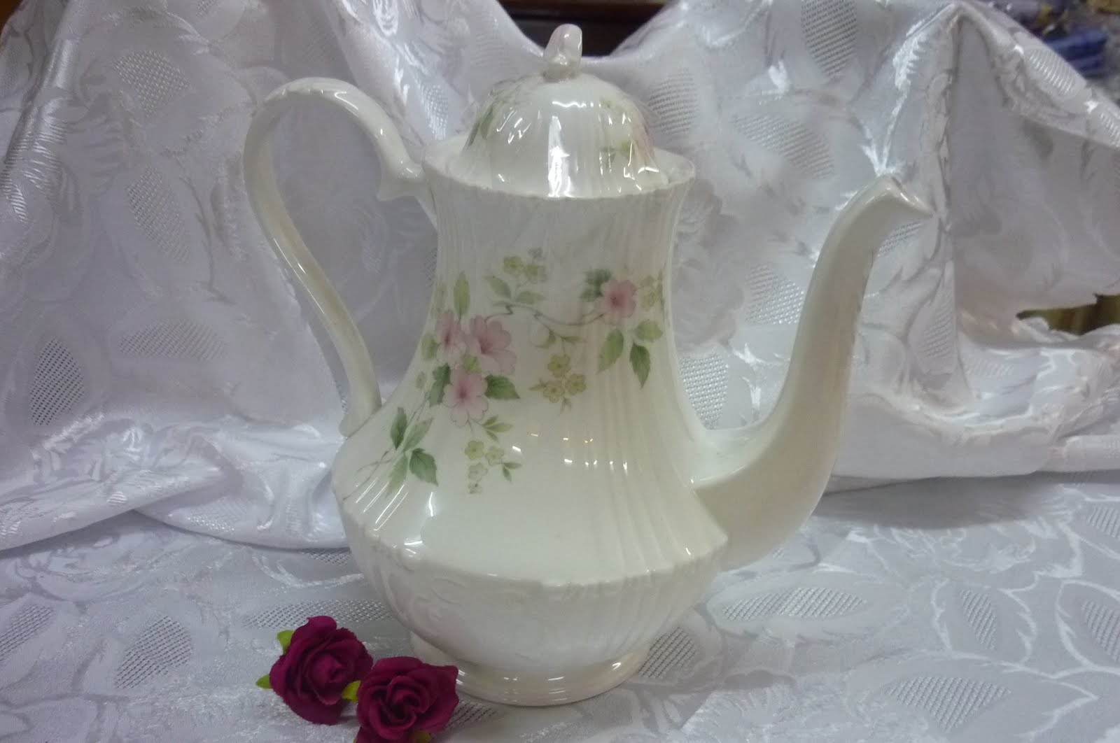 Vintage Teaware & Collectibles: Royal Grafton Fine Bone China Set Of Three