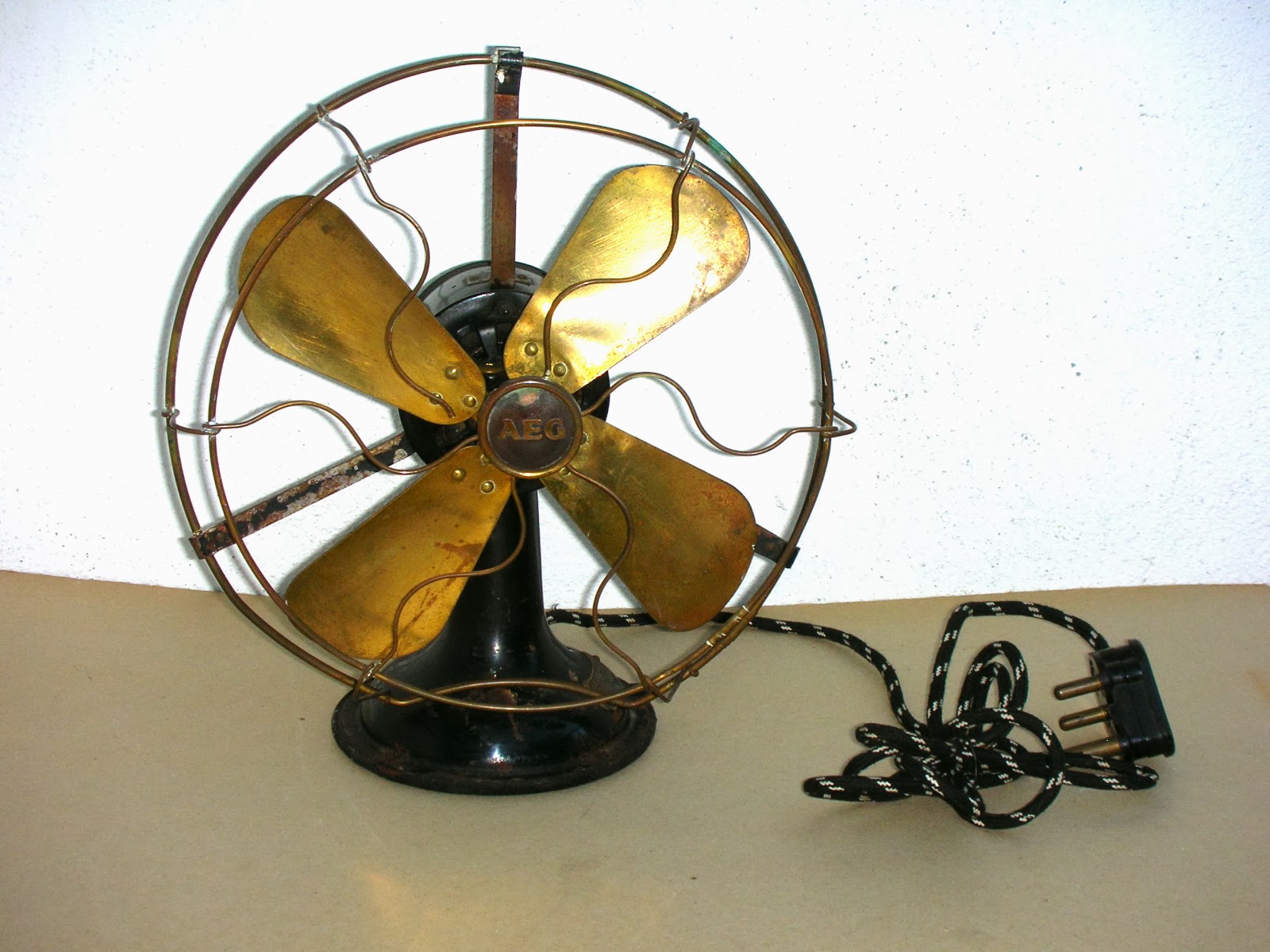 SKYSCRAPER CAPE TOWN 20th CENTURY CLASSICS November 2013