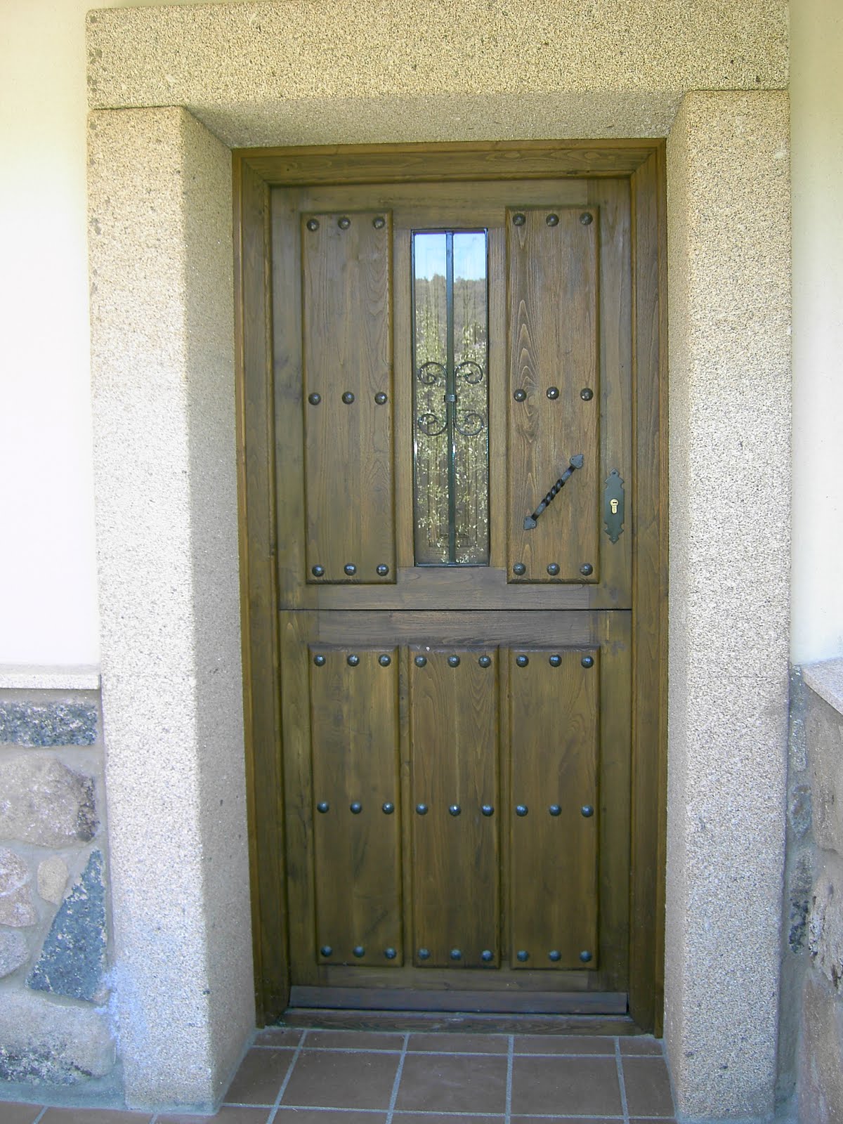 carpinteria de madera corriols artesanos de hervas: PUERTAS CONSTRUIDAS