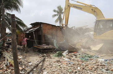 Borei Keila-houses are demolished by Hun Sen's forced evictions Jan. 2012 10 (Reuters)