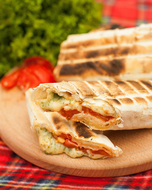 Сулугуни в лаваше