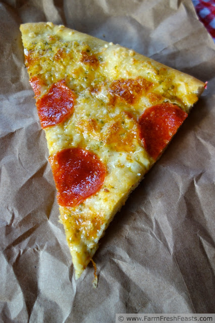 http://www.farmfreshfeasts.com/2013/05/buttermilk-crust-pizza-with-pepperoni.html