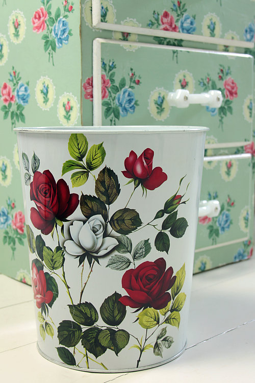 Vintage Home Defining Vintage Florals at Vintage Home