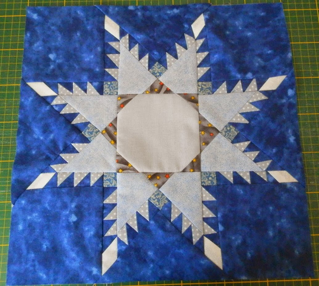 http://ancsa-pancsa.blogspot.hu/2014/09/feathered-star-tollas-csillag-tutorial.html