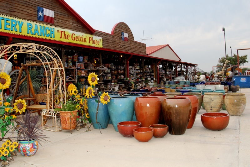 Southern Blue Traveler POTTERY RANCH Marble Falls, TX