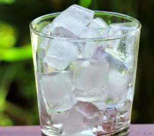 Ice cube benefits for Skin beauty