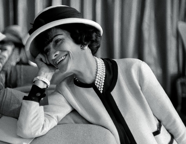 Amazing Historical Photo of Gabrielle Coco Chanel in 1962 