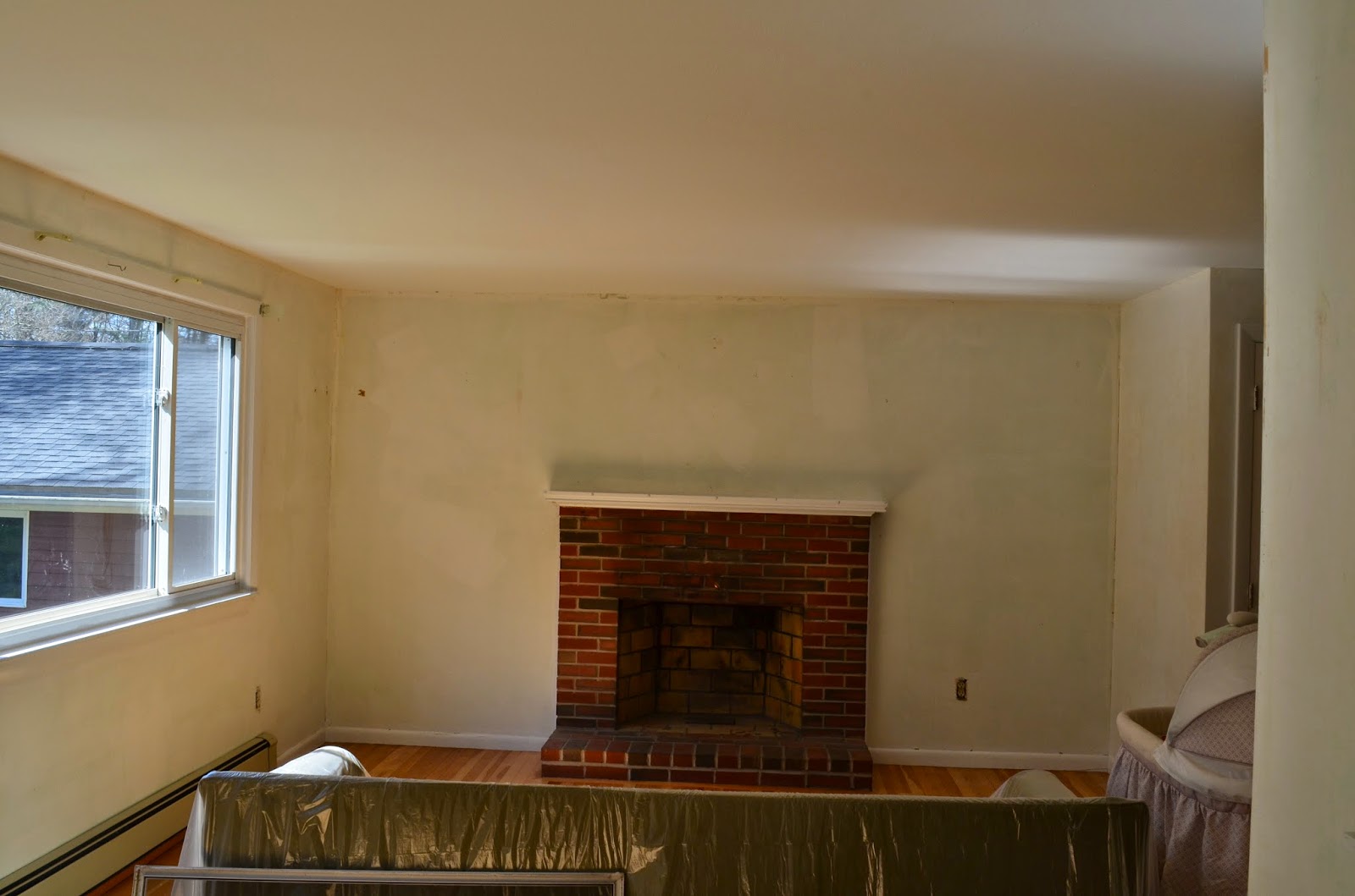 WEAFER DESIGN Accent Walls & Fireplace Painting, what to do?