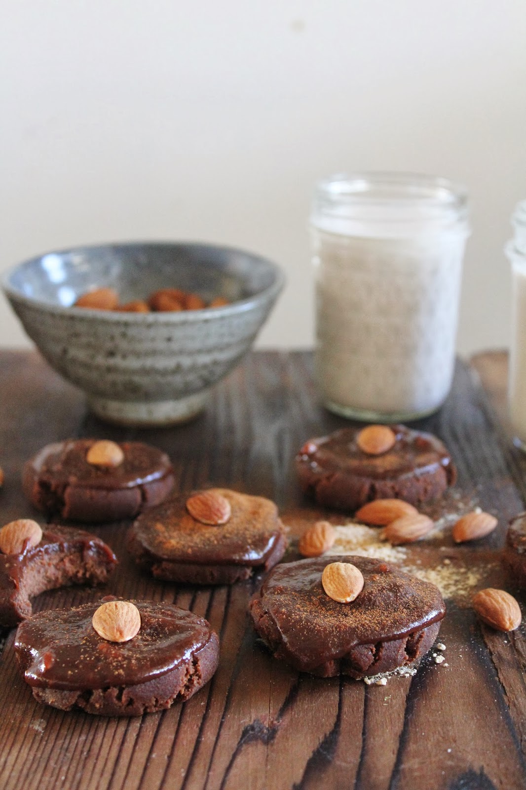 This Rawsome Vegan Life CHOCOLATE ALMOND COOKIES WITH FUDGY FROSTING
