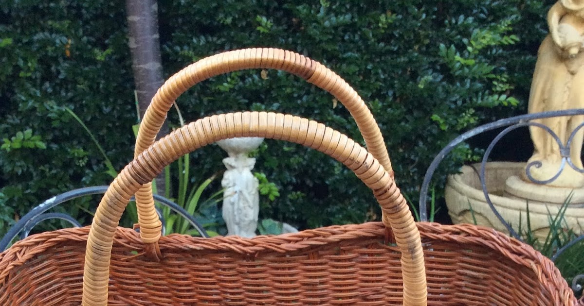 The Bluebirds are Nesting... French baskets. (well pretend French