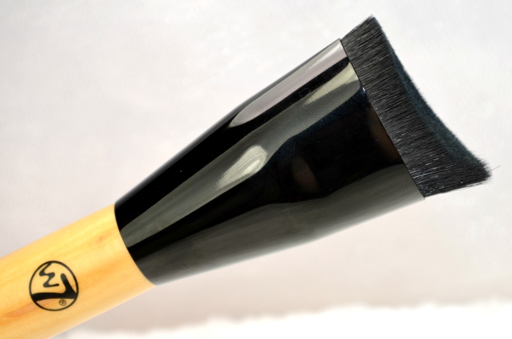 W7 Face Blender Brush £4 Illamasqua Blush Up Brush Dupe.. Gemma Etc