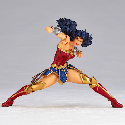 Figuras: Imágenes de la Revoltech, dedicada a Wonder Woman de Kaiyodo Figuras: Imágenes de la Revoltech, dedicada a Wonder Woman de Kaiyodo