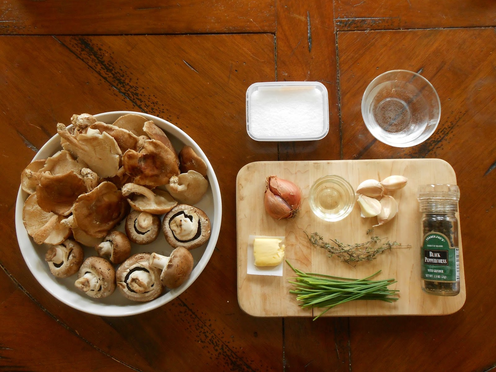 Bake and Baste: Meaty Pan-Roasted Mushrooms