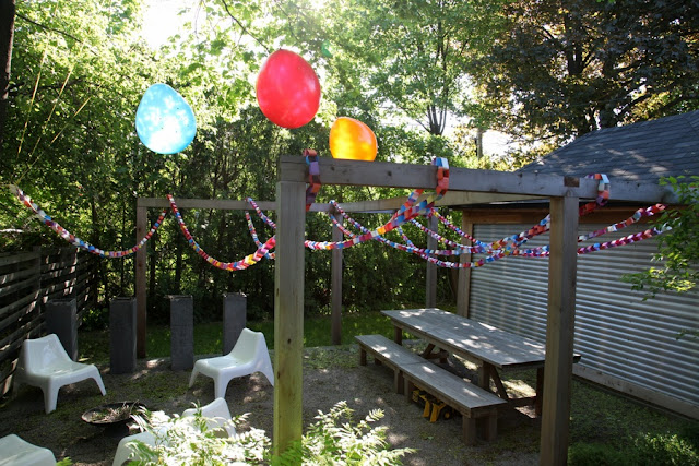 8FOOTSIX: Backyard Party Decorations