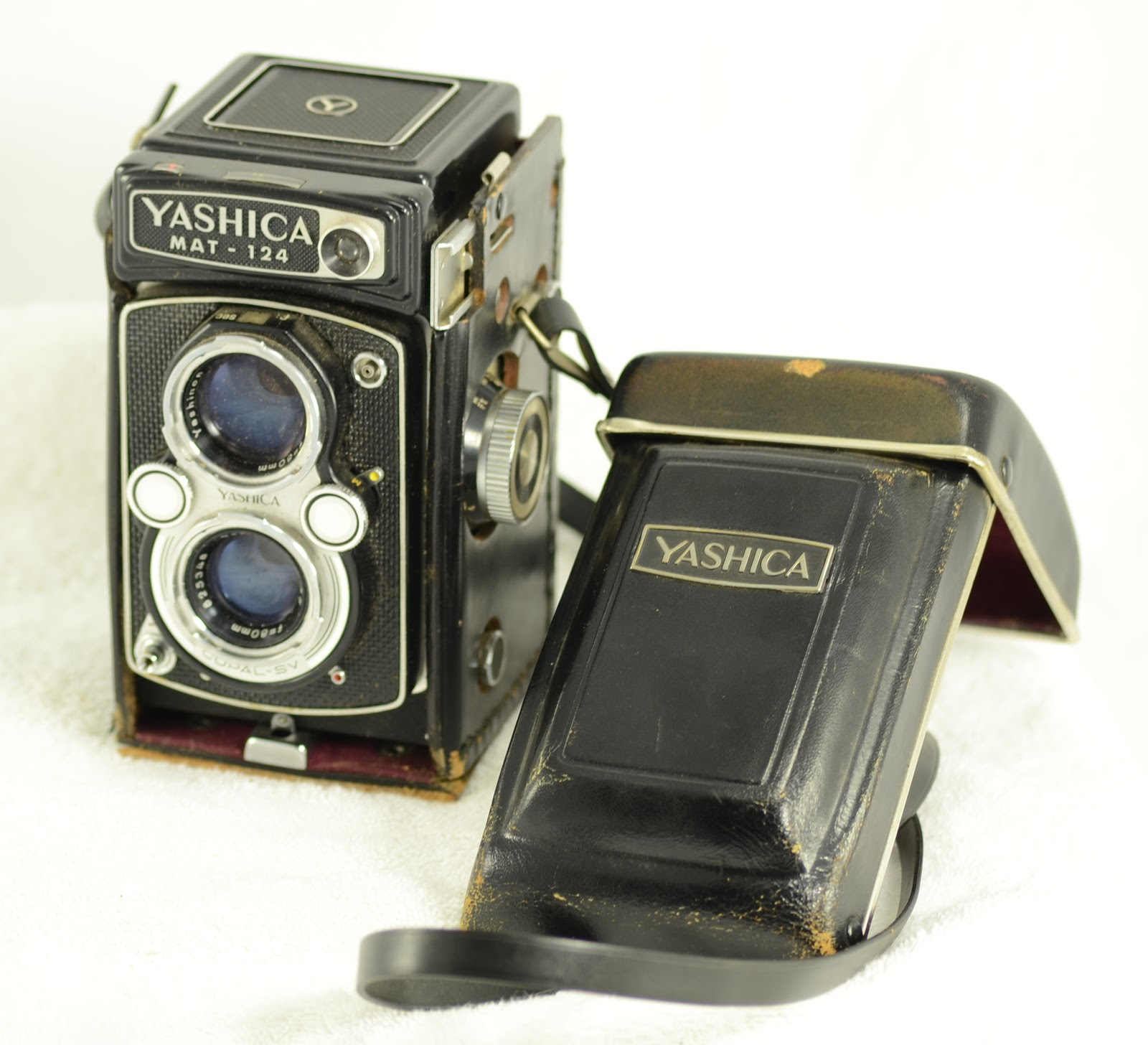 Vintage Camera House: Yashica Mat 124