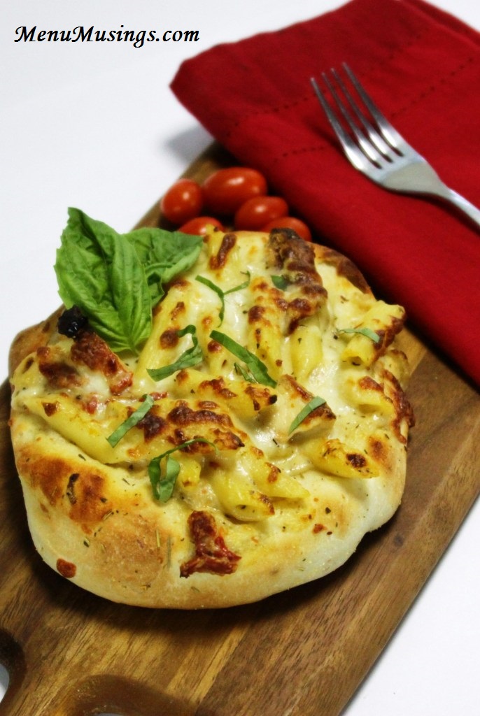 Menu Musings of a Modern American Mom White Cheddar Chicken Alfredo in a Bread Bowl