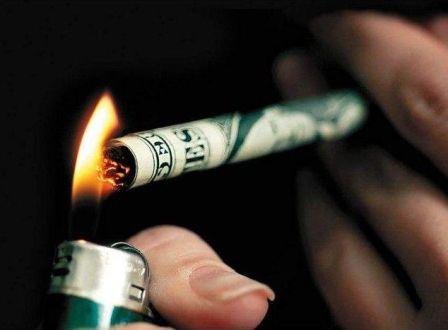 6 Hal Yang Memicu Orang Tergiur Untuk Merokok [ www.BlogApaAja.com ]