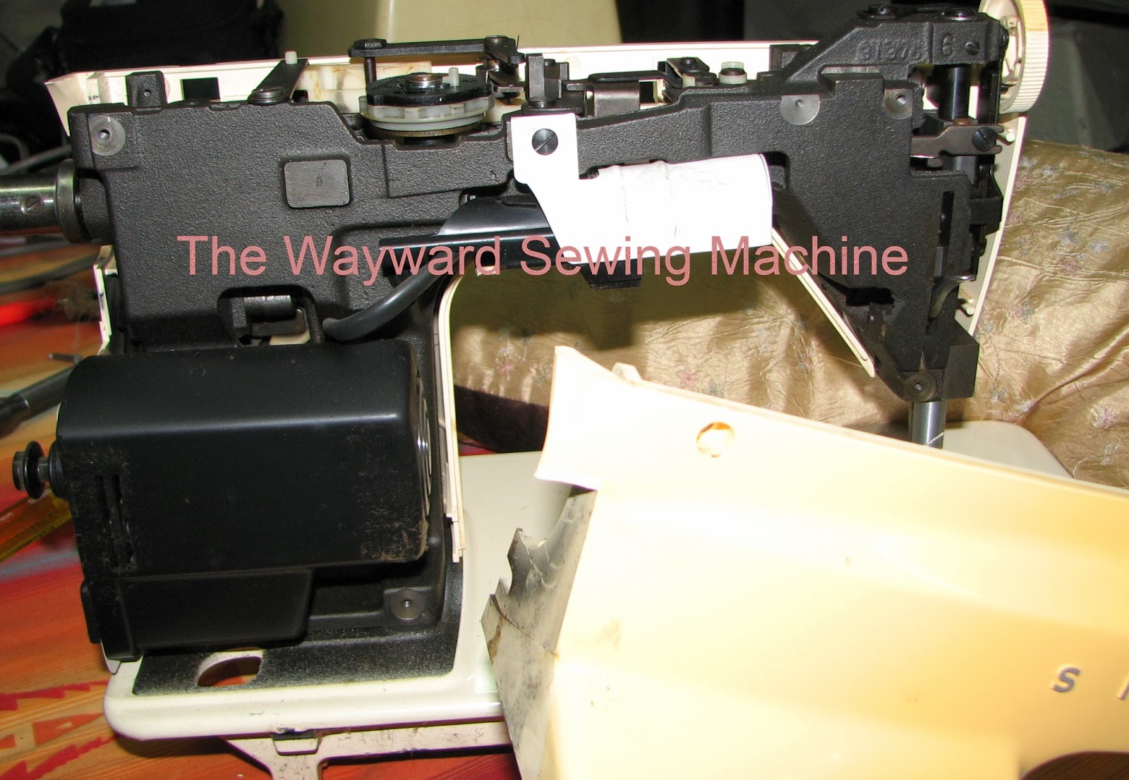 The Wayward Sewing Machine Singer Fashion Mate 362